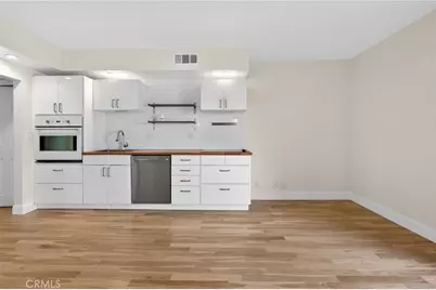 1131 Alta Loma #308, West Hollywood, CA 90069 - Photo 3