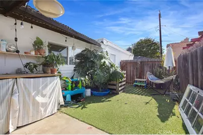 1209 Florida Street, Huntington Beach, CA 92648 - Photo 35