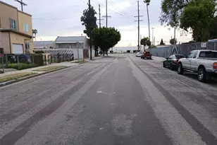 940 W 78th St, Los Angeles, CA 90044 - Photo 7