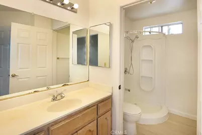 8032 Rose #13, Paramount, CA 90723 - Photo 17