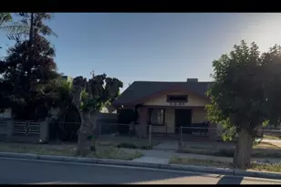 1307 M, Bakersfield, CA 93301 - Photo 1