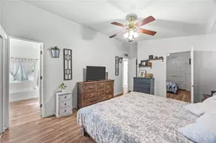 122 S Colombo Ln, Tustin, CA 92780 - Photo 17