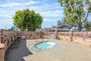 122 S Colombo Ln, Tustin, CA 92780 - Photo 37