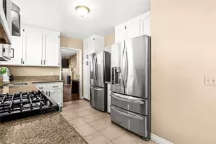 10502 S 8th Pl, Inglewood, CA 90303 - Photo 15