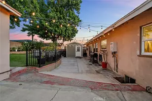 10502 S 8th Pl, Inglewood, CA 90303 - Photo 35