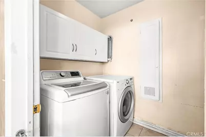 10502 S 8th Place, Inglewood, CA 90303 - Photo 19