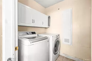 10502 S 8th Pl, Inglewood, CA 90303 - Photo 19