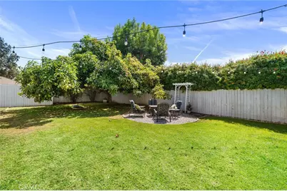 822 E Walnut Avenue, Orange, CA 92867 - Photo 17