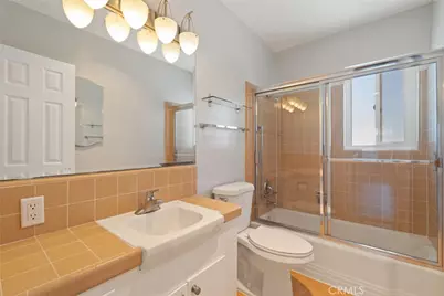 1227 E 1st Street #2C, Long Beach, CA 90802 - Photo 5