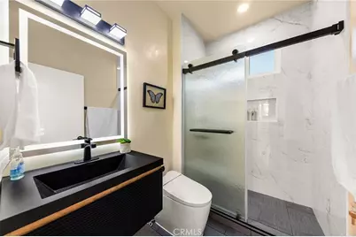 1081 Loma Avenue, Long Beach, CA 90804 - Photo 21