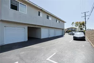 17882 Baron Cir, Huntington Beach, CA 92647 - Photo 13