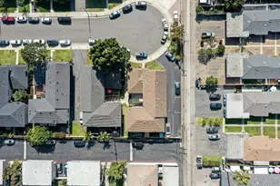 17882 Baron Cir, Huntington Beach, CA 92647 - Photo 9