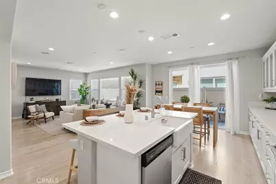 250 W Ridgewood, Long Beach, CA 90805 - Photo 11