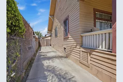 123 E 65th Street, Los Angeles, CA 90003 - Photo 5