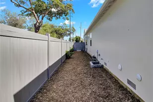 2171 Stearnlee, Long Beach, CA 90815 - Photo 33