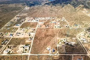 5445 Snow Line, Phelan, CA 92371 - Photo 15