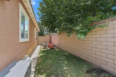 25212 Desperado Court, Menifee, CA 92584 - Photo 23
