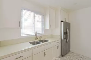70 Roycroft Ave, Long Beach, CA 90803 - Photo 15