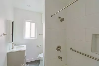 70 Roycroft Ave, Long Beach, CA 90803 - Photo 19