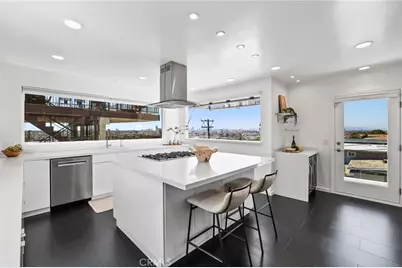 2076 Stanley Avenue, Signal Hill, CA 90755 - Photo 11