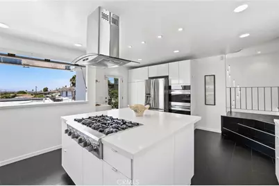 2076 Stanley Avenue, Signal Hill, CA 90755 - Photo 11