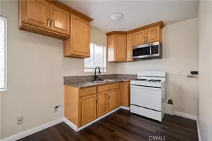754 E 84th Pl, Los Angeles, CA 90001 - Photo 31