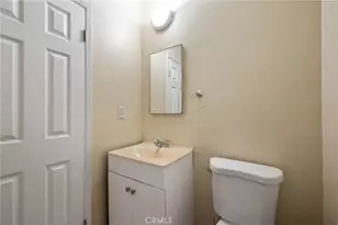 754 E 84th Pl, Los Angeles, CA 90001 - Photo 35