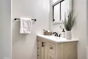 324 N La Reina St, Anaheim, CA 92801 - Photo 17