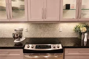 6231 Marina Pacifica Dr, Long Beach, CA 90803 - Photo 5