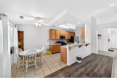 13221 Cypress, Victorville, CA 92395 - Photo 15