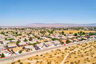 13221 Cypress, Victorville, CA 92395 - Photo 61