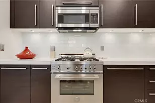 855 N Croft Ave, Los Angeles, CA 90069 - Photo 17
