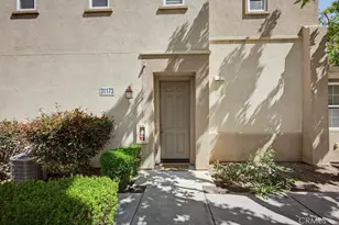 31173 Strawberry Tree Ln, Temecula, CA 92592 - Photo 3