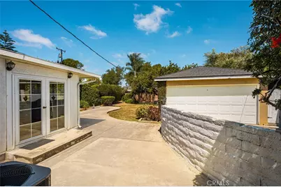 2687 Riverside, Costa Mesa, CA 92627 - Photo 17