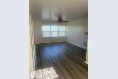 7606 1/4 Crensaw Boulevard, Los Angeles, CA 90043 - Photo 9
