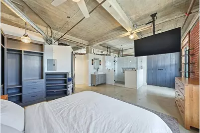 100 W 5th Street #7E, Long Beach, CA 90802 - Photo 5