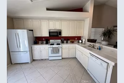 35779 Lourdes Drive, Winchester, CA 92596 - Photo 5