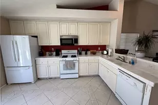 35779 Lourdes Dr, Winchester, CA 92596 - Photo 5