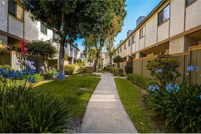 2000 W Palmyra #10, Orange, CA 92868 - Photo 3
