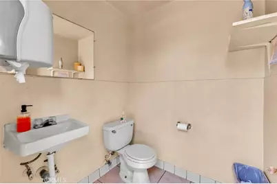 4212 Clara, Cudahy, CA 90201 - Photo 31