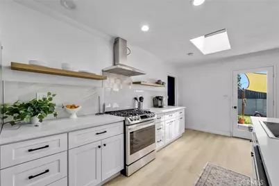 2016 E Santa Fe, Fullerton, CA 92831 - Photo 9