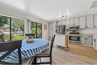956 S Downey Place, Anaheim, CA 92804 - Photo 9