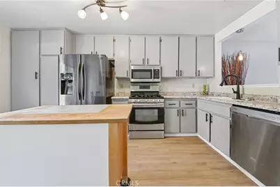 956 S Downey Place, Anaheim, CA 92804 - Photo 5