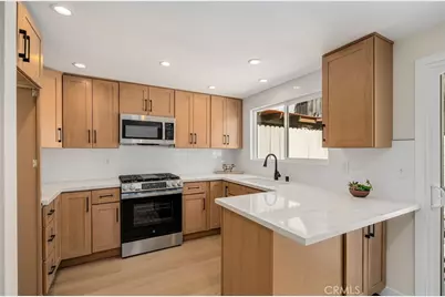 10401 Hammontree, Garden Grove, CA 92843 - Photo 5