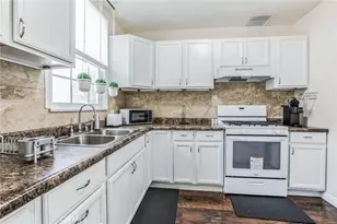 2535 Magnolia Ave, Long Beach, CA 90806 - Photo 17