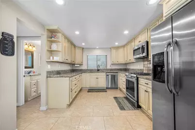 10211 Aqueduct Drive, Cypress, CA 90630 - Photo 47