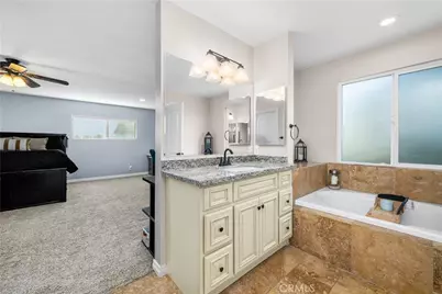 10211 Aqueduct Drive, Cypress, CA 90630 - Photo 23