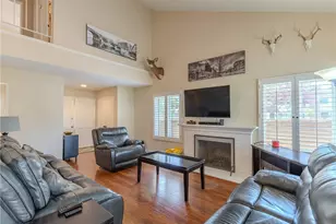 11389 Nayshon Ct, Cypress, CA 90630 - Photo 7