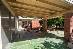9281 Dorrington, Pacoima, CA 91331 - Photo 45