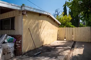 9281 Dorrington, Pacoima, CA 91331 - Photo 39